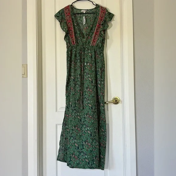 Boemo Green Boho Floral Maxi Dress NWT Size M Ruffle Sleeve - Picture 5 of 5